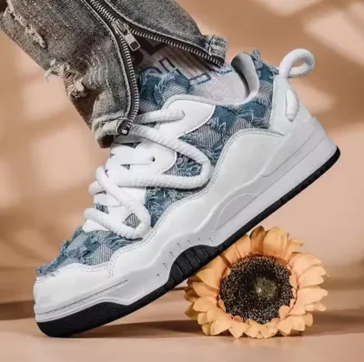 CASUAL SPORT SNEAKERS